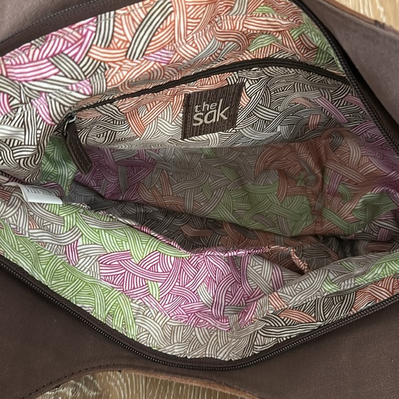 New! THE SAK leather & suede patchwork shoulder bag. - Picture 3 of 3